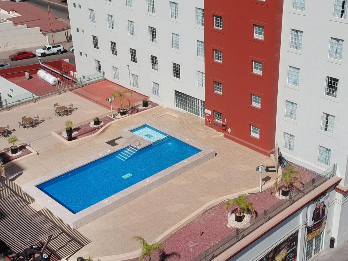 Fiesta Inn Express Сьюдад-Обрегон Экстерьер фото